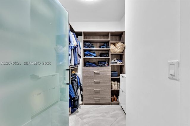 3000 Island Blvd 1106, Aventura, FL 33160
