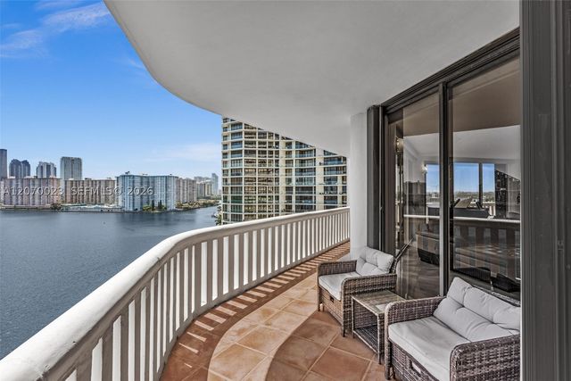 3000 Island Blvd 1106, Aventura, FL 33160