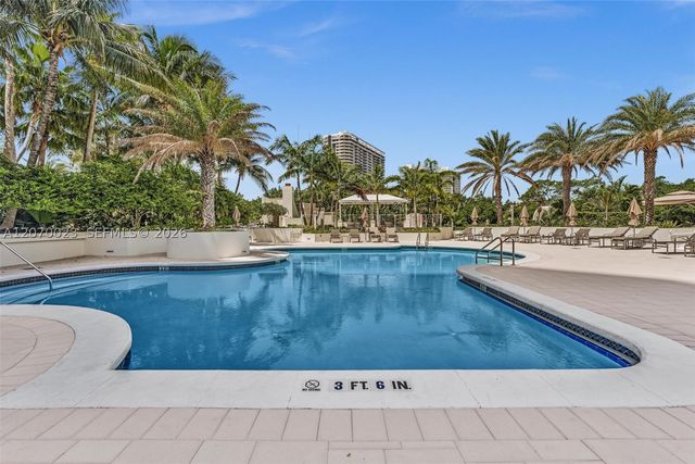3000 Island Blvd 1106, Aventura, FL 33160