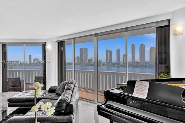 3000 Island Blvd 1106, Aventura, FL 33160