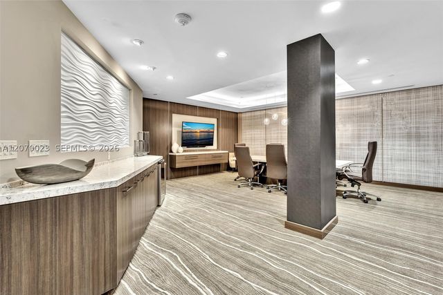 3000 Island Blvd 1106, Aventura, FL 33160