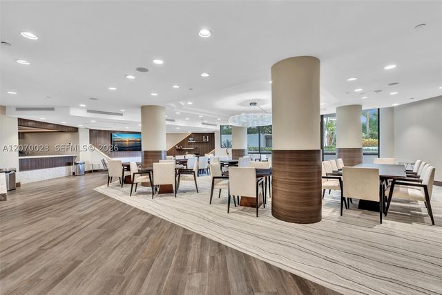 3000 Island Blvd 1106, Aventura, FL 33160