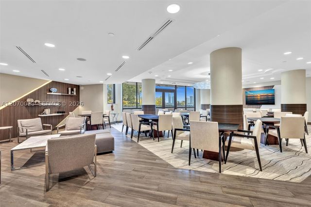 3000 Island Blvd 1106, Aventura, FL 33160