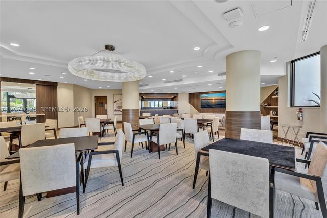 3000 Island Blvd 1106, Aventura, FL 33160