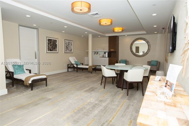3000 Island Blvd 1106, Aventura, FL 33160