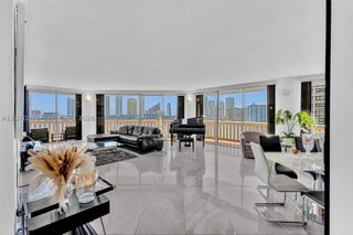 3000 Island Blvd 1106, Aventura, FL 33160