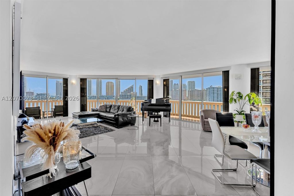 3000 Island Blvd 1106, Aventura, FL 33160