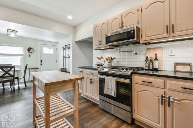 2859 Sutherland Avenue, Indianapolis, IN 46205