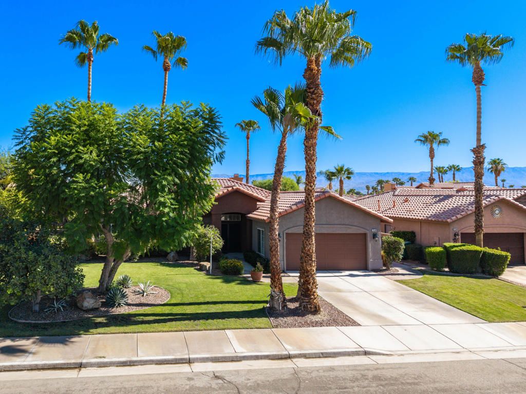 Image 2 of property listing at 78584 Naples Drive, La Quinta, CA 92253