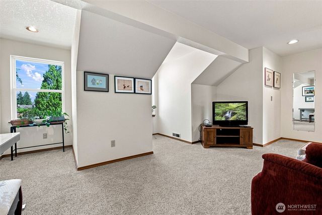 3110 31st Avenue SE, Puyallup, WA 98372