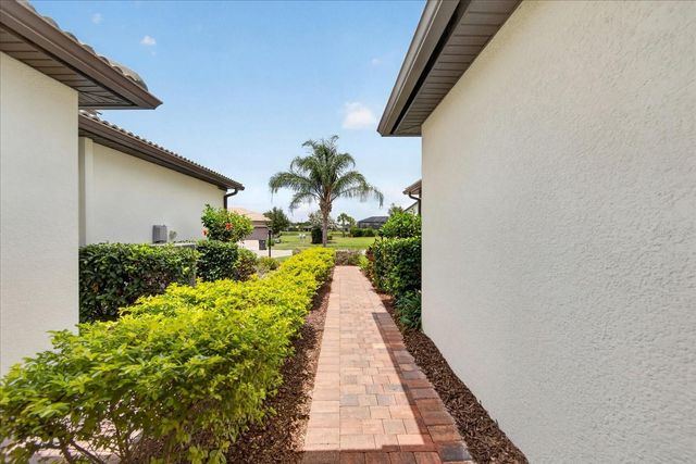 17658 CAMDEN DRIVE, Bradenton, FL 34202
