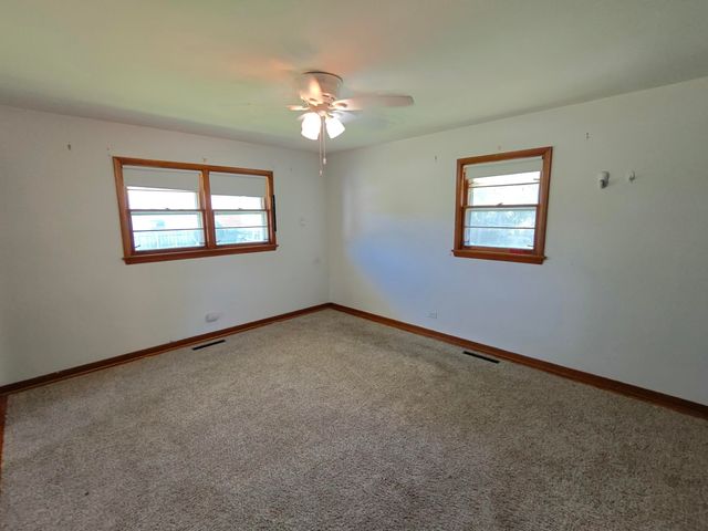 430 E 54th Avenue, Merrillville, IN 46410