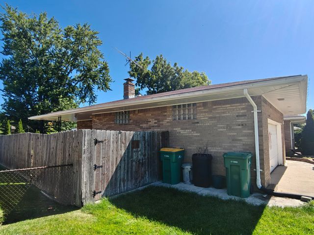 430 E 54th Avenue, Merrillville, IN 46410