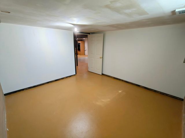 430 E 54th Avenue, Merrillville, IN 46410