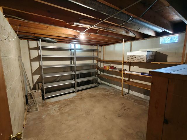 430 E 54th Avenue, Merrillville, IN 46410
