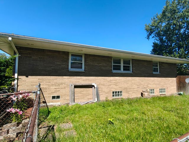 430 E 54th Avenue, Merrillville, IN 46410