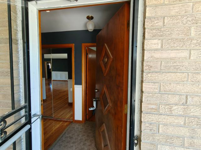 430 E 54th Avenue, Merrillville, IN 46410