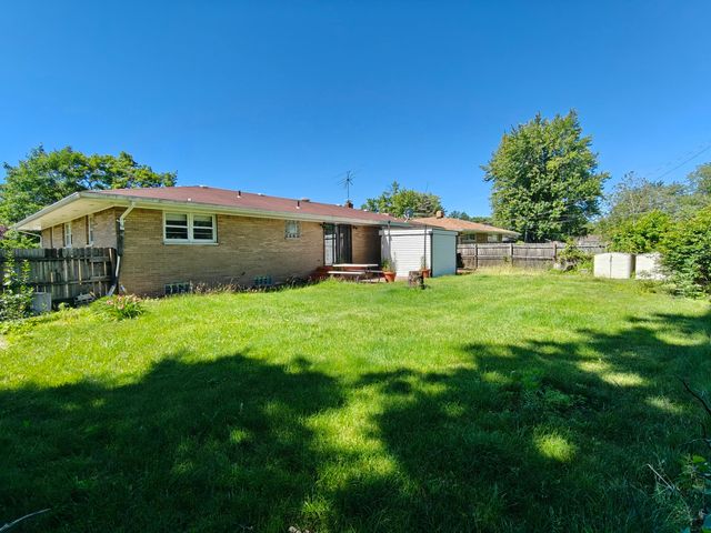 430 E 54th Avenue, Merrillville, IN 46410