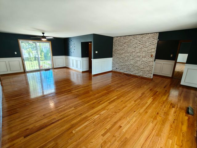 430 E 54th Avenue, Merrillville, IN 46410