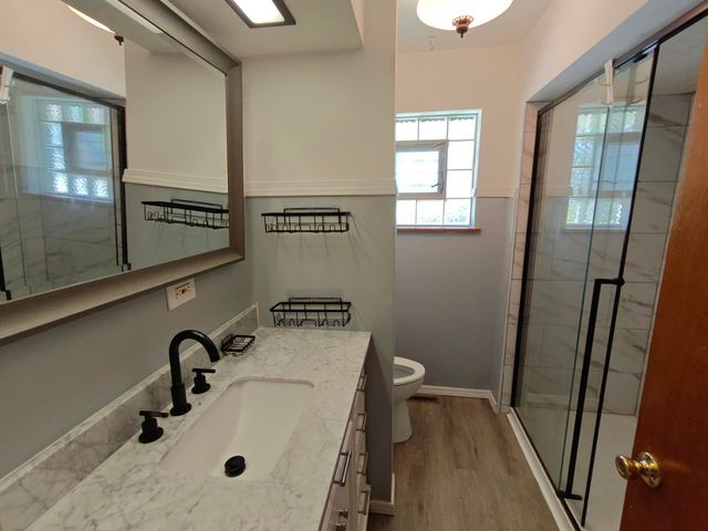 430 E 54th Avenue, Merrillville, IN 46410