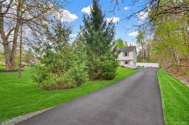 21 Jenkins Lane, Highland, NY 12528
