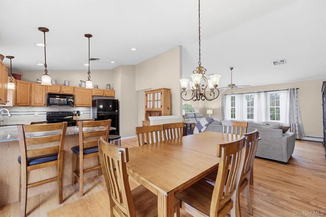 21 Jenkins Lane, Highland, NY 12528