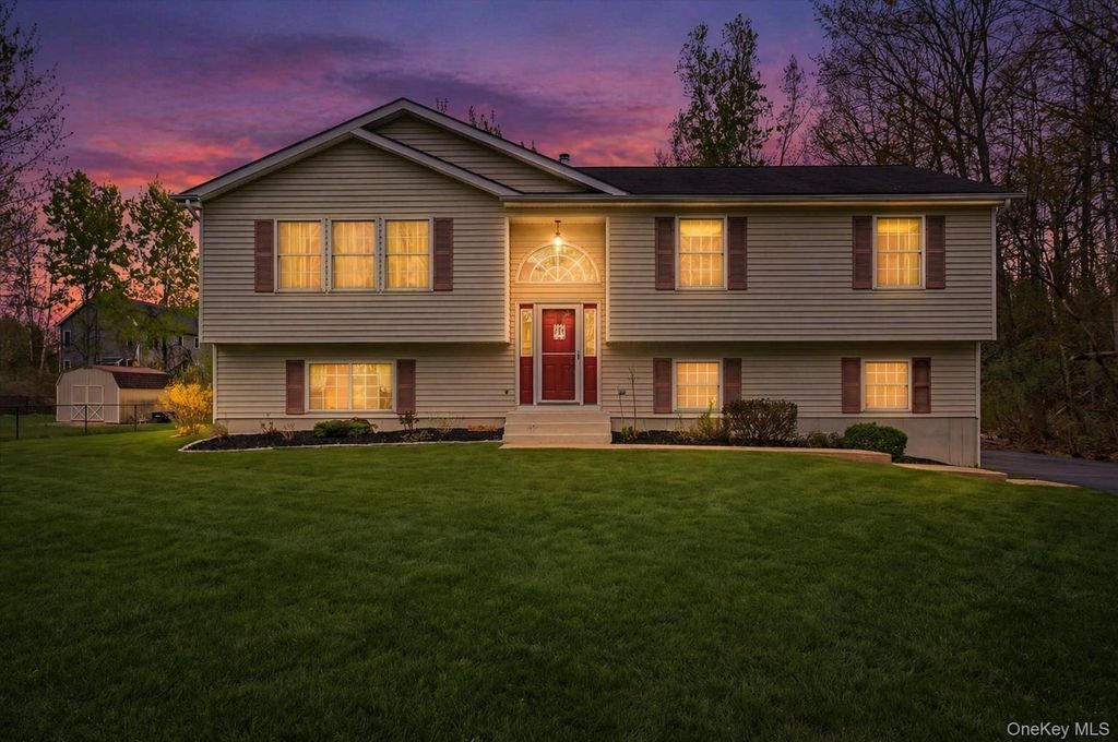 21 Jenkins Lane, Highland, NY 12528