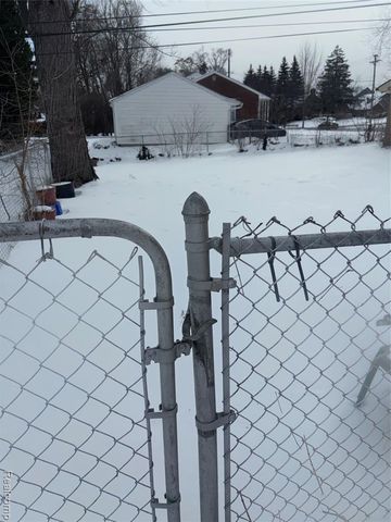 1641 Fairview Avenue, Royal Oak, MI 48073