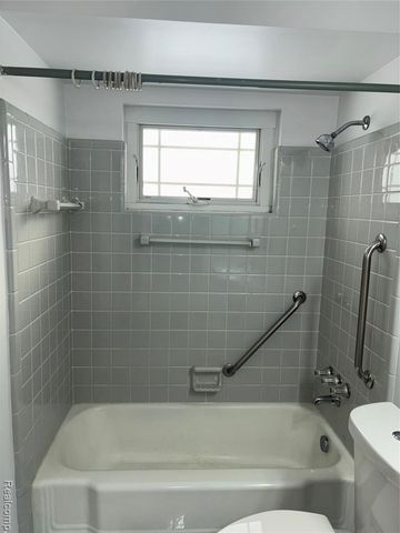 1641 Fairview Avenue, Royal Oak, MI 48073