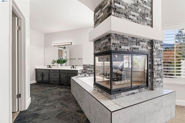 258 258 El Pueblo Place, Clayton, CA 94517