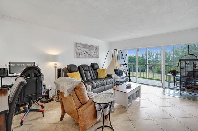 3150 N Palm Aire Drive 501, Pompano Beach, FL 33069