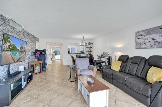 3150 N Palm Aire Drive 501, Pompano Beach, FL 33069