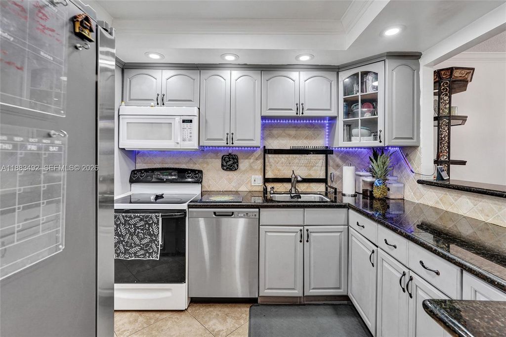 3150 N Palm Aire Drive 501, Pompano Beach, FL 33069