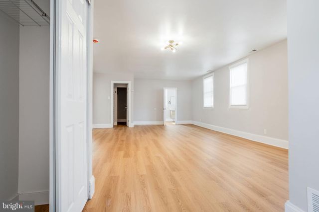 246 CHESTNUT ST, Mount Holly, NJ 08060