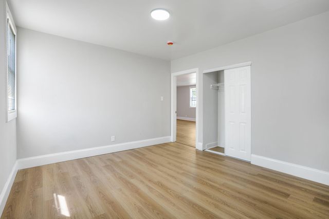 246 CHESTNUT ST, Mount Holly, NJ 08060