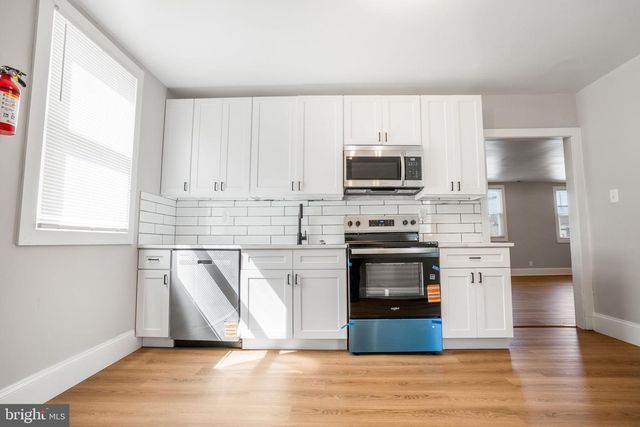246 CHESTNUT ST, Mount Holly, NJ 08060
