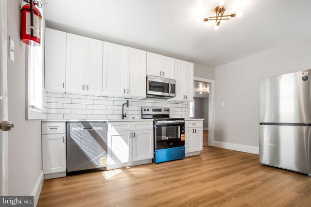 246 CHESTNUT ST, Mount Holly, NJ 08060