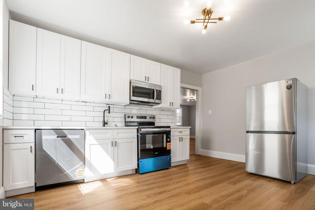 246 CHESTNUT ST, Mount Holly, NJ 08060