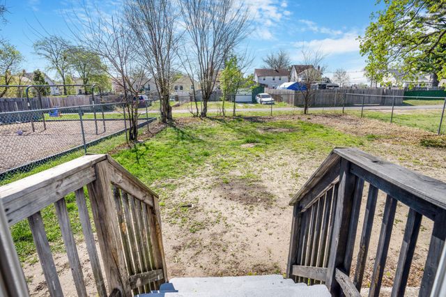 246 CHESTNUT ST, Mount Holly, NJ 08060