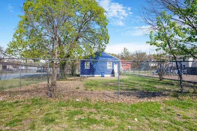 246 CHESTNUT ST, Mount Holly, NJ 08060
