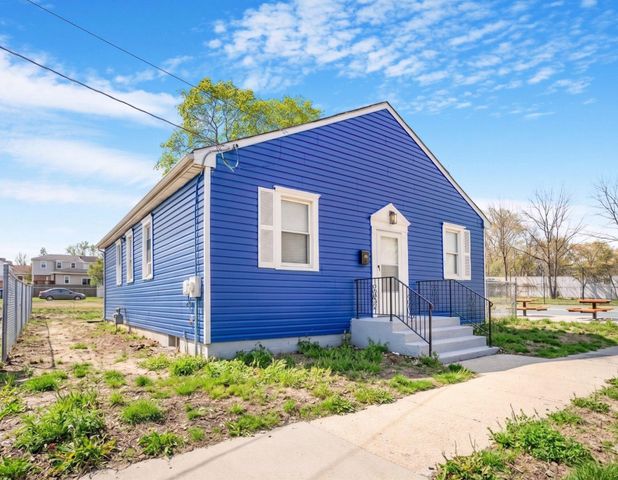 246 CHESTNUT ST, Mount Holly, NJ 08060
