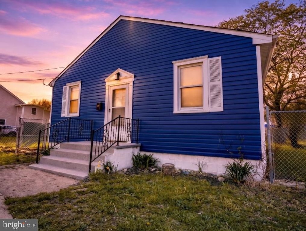 246 CHESTNUT ST, Mount Holly, NJ 08060
