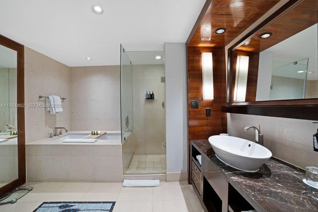 6801 Collins Ave 705, Miami Beach, FL 33141