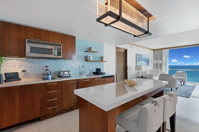 6801 Collins Ave 705, Miami Beach, FL 33141