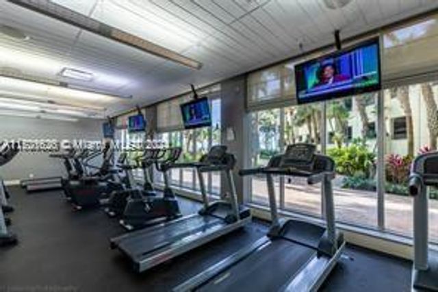 3801 S Ocean Dr 8U, Hollywood, FL 33019