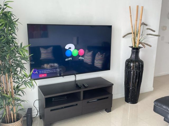 3801 S Ocean Dr 8U, Hollywood, FL 33019