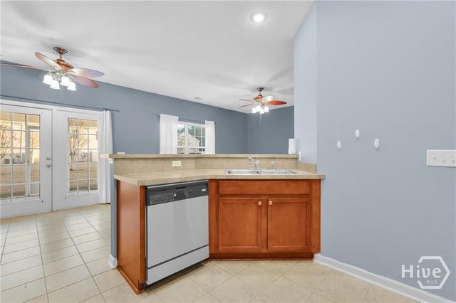 85 Red Oak Drive, Richmond Hill, GA 31324