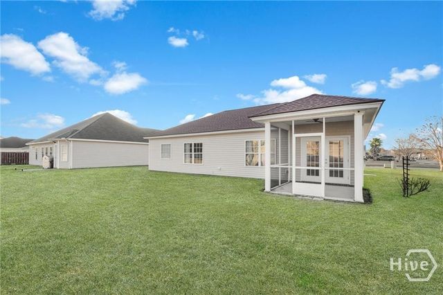 85 Red Oak Drive, Richmond Hill, GA 31324