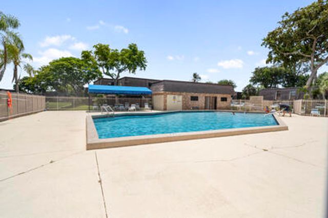 2561 NW 99th Avenue, Coral Springs, FL 33065