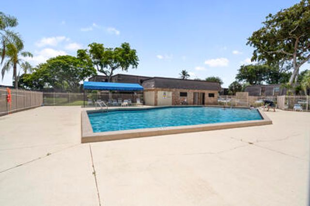 2561 NW 99th Avenue, Coral Springs, FL 33065